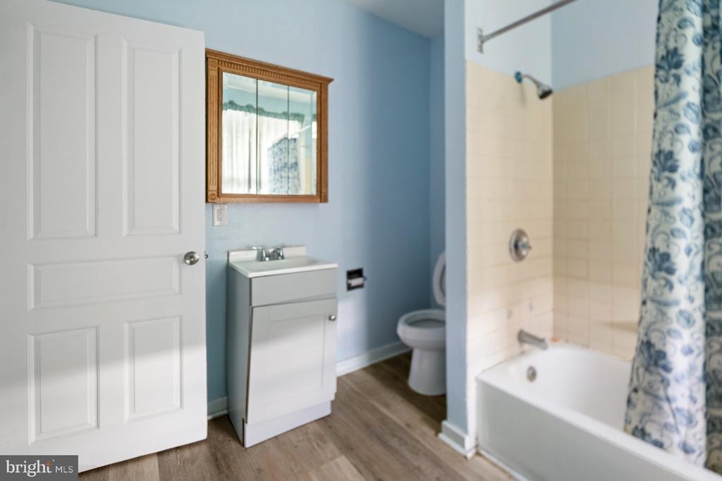 Remodeled 4BR Townhouse – Downtown York, photo 4