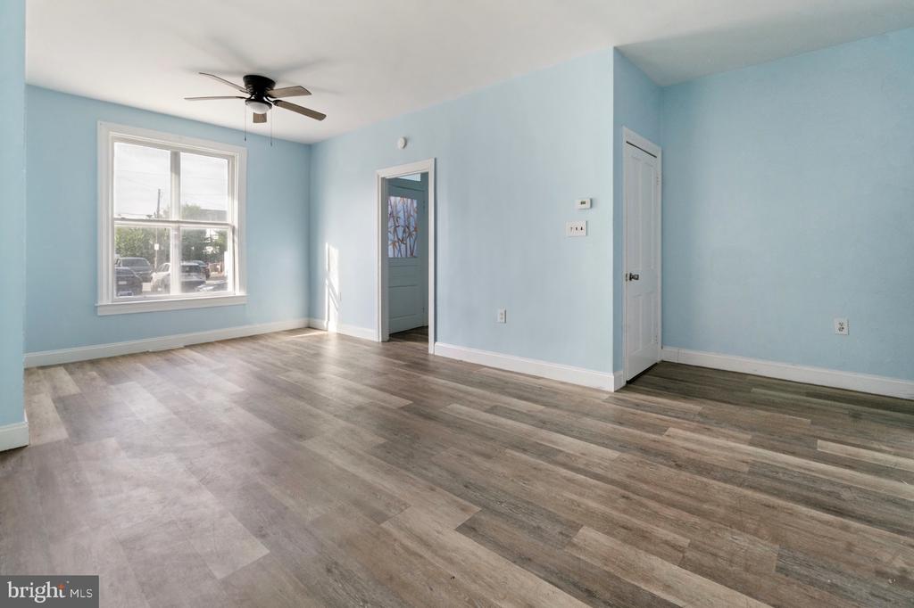 Remodeled 4BR Townhouse – Downtown York, photo 9