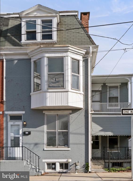 Remodeled 4BR Townhouse – Downtown York, photo 1